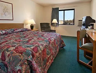 Inn Rodeway North 3*